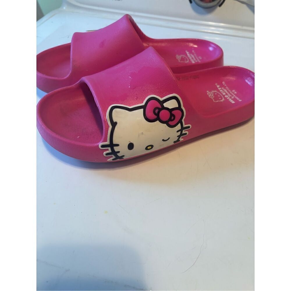 Hello Kitty Slides - Picture 2 of 4